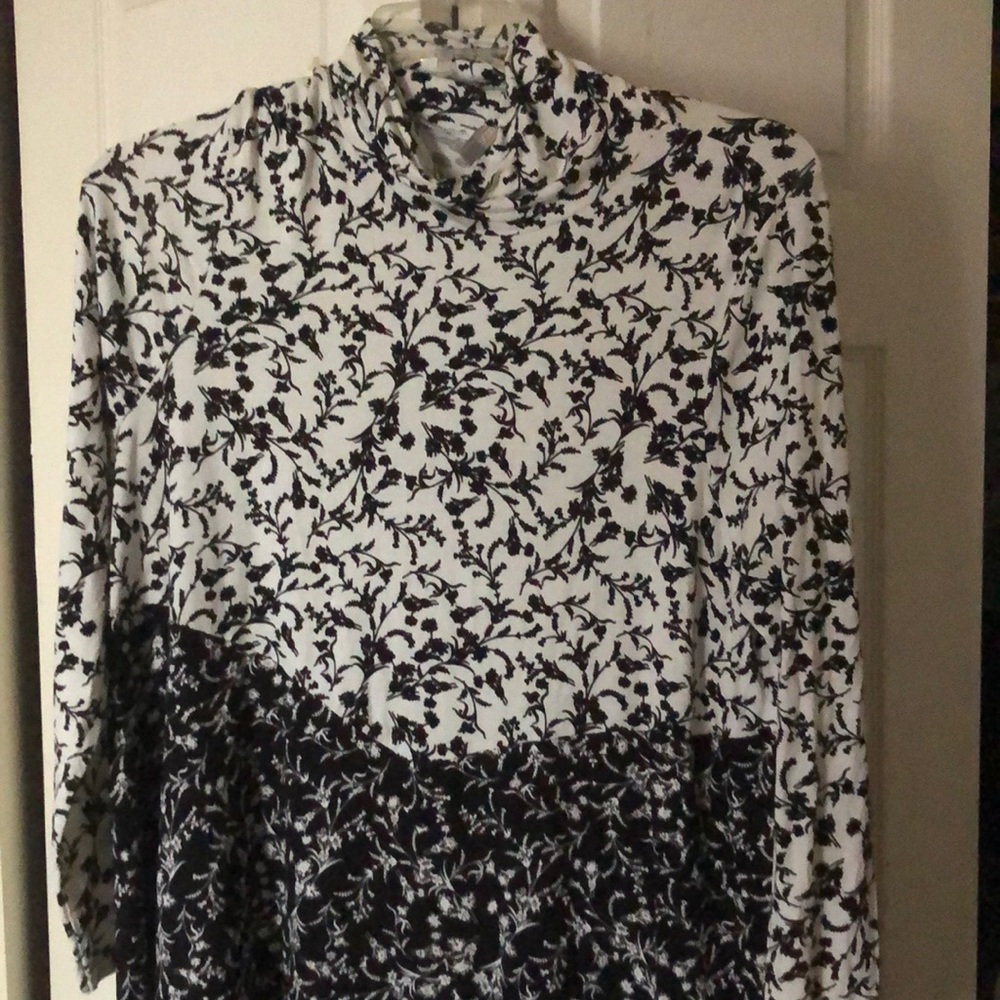 White and black dress asos it hasn’t been worn at all